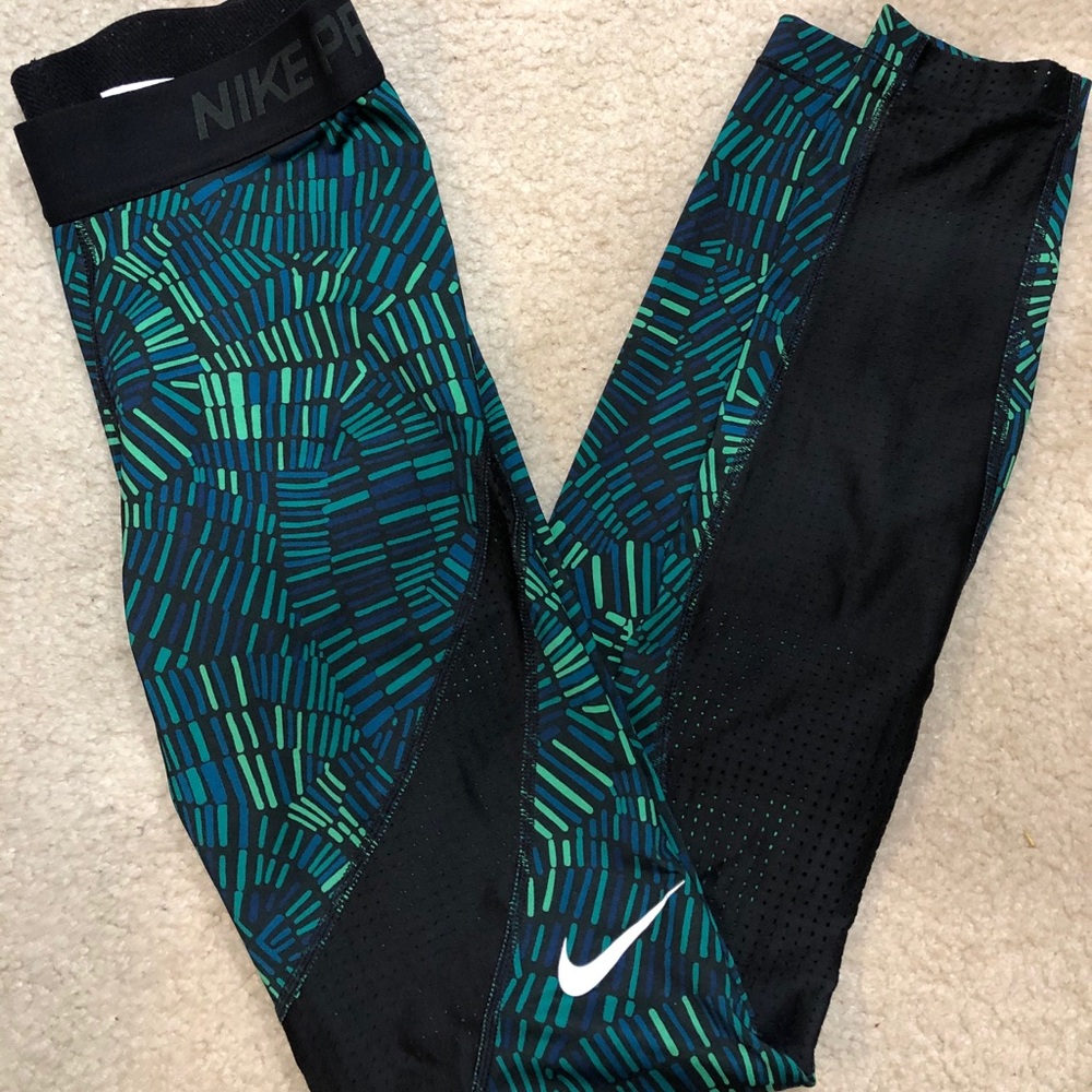 Nike Pro Green Leggings
